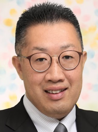 08_鈴木取締役_単独写真 (1).png